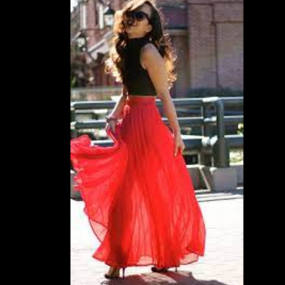 💋STUNNING💋Soft Pleated Maxi Skirt in Coral - Picture 4 of 8